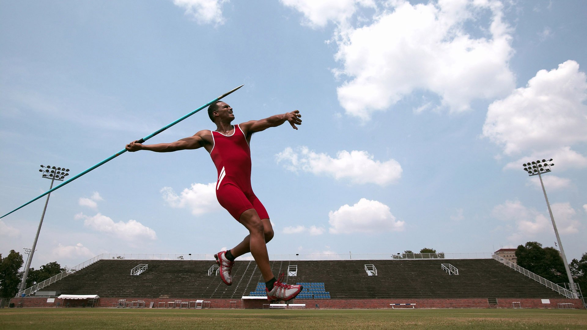 LPL战队首次引入全自动体能评估系统，lpl自带体系的选手
